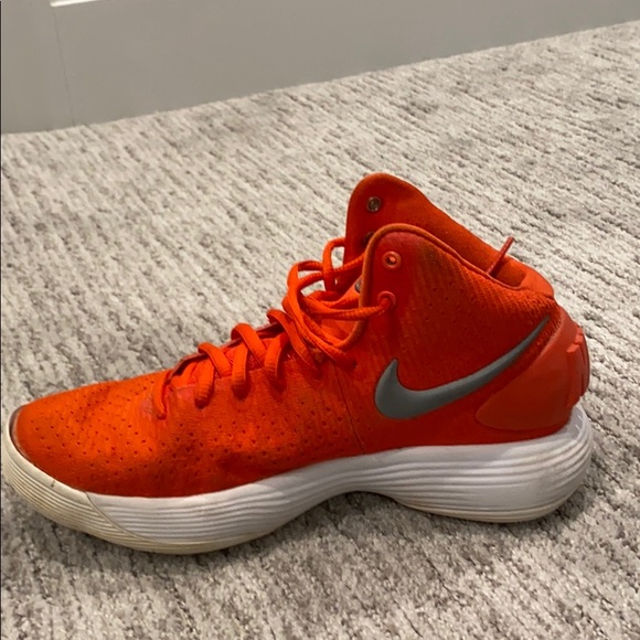 Orange hyper dunks - Picture 2 of 2